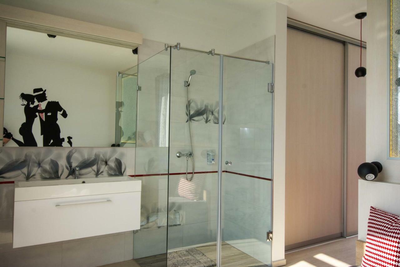 Karinflats - Jazzy Apt. Apartamento