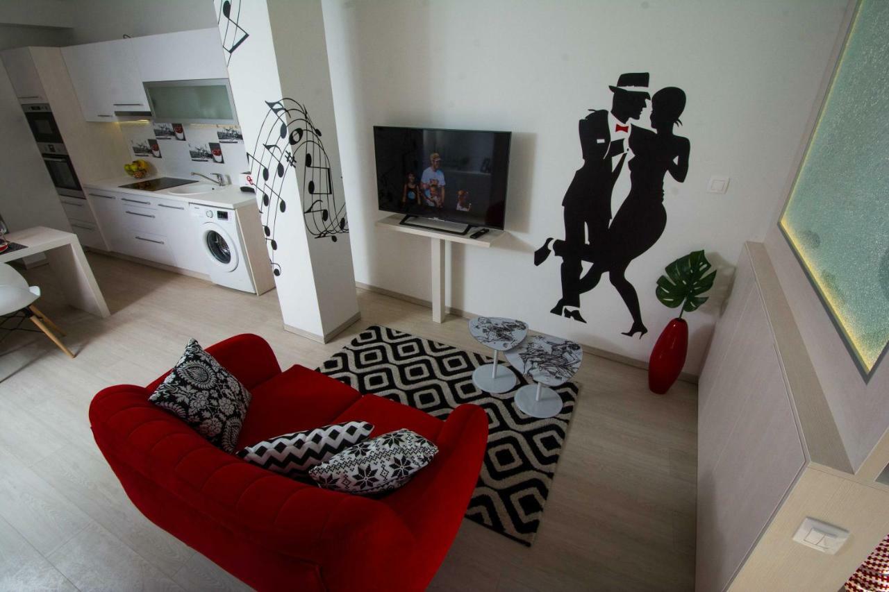 Karinflats - Jazzy Apt. Apartment