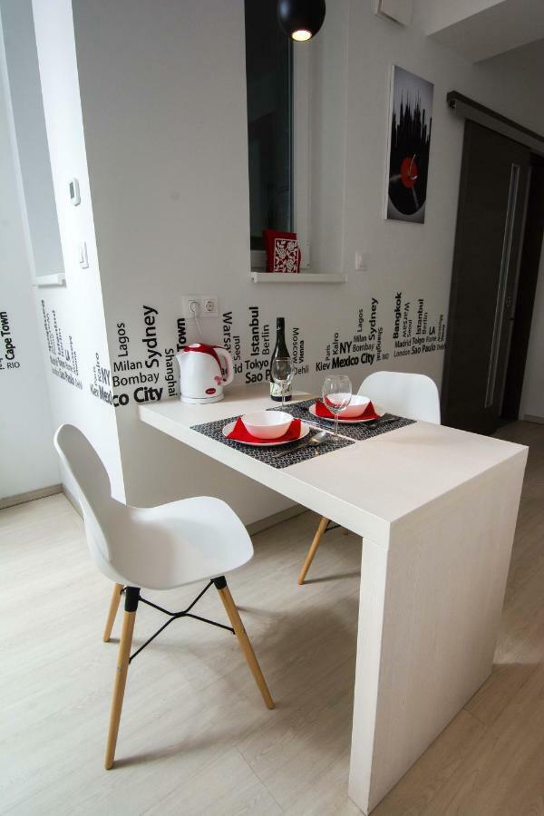 Karinflats - Jazzy Apt. Apartamento