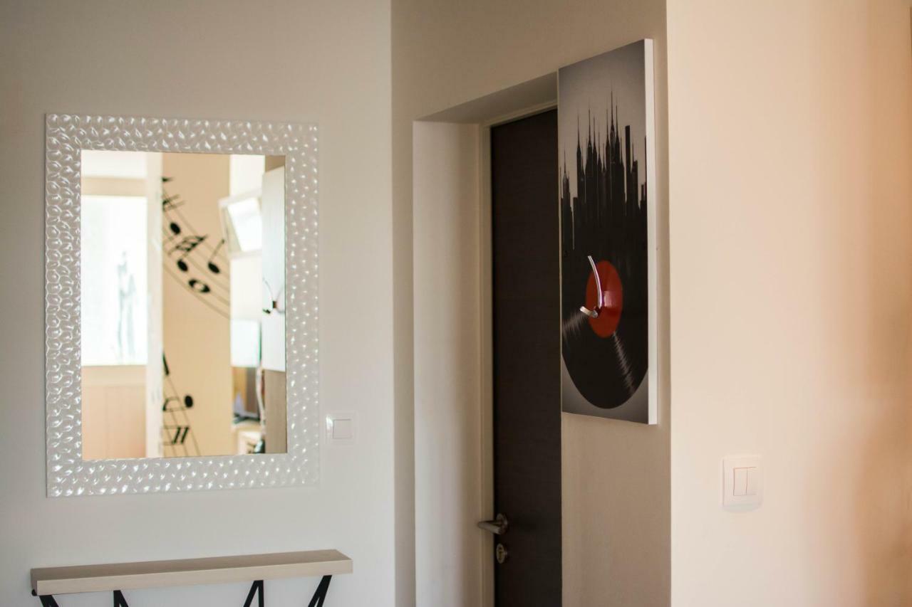 Karinflats - Jazzy Apt. Apartamento